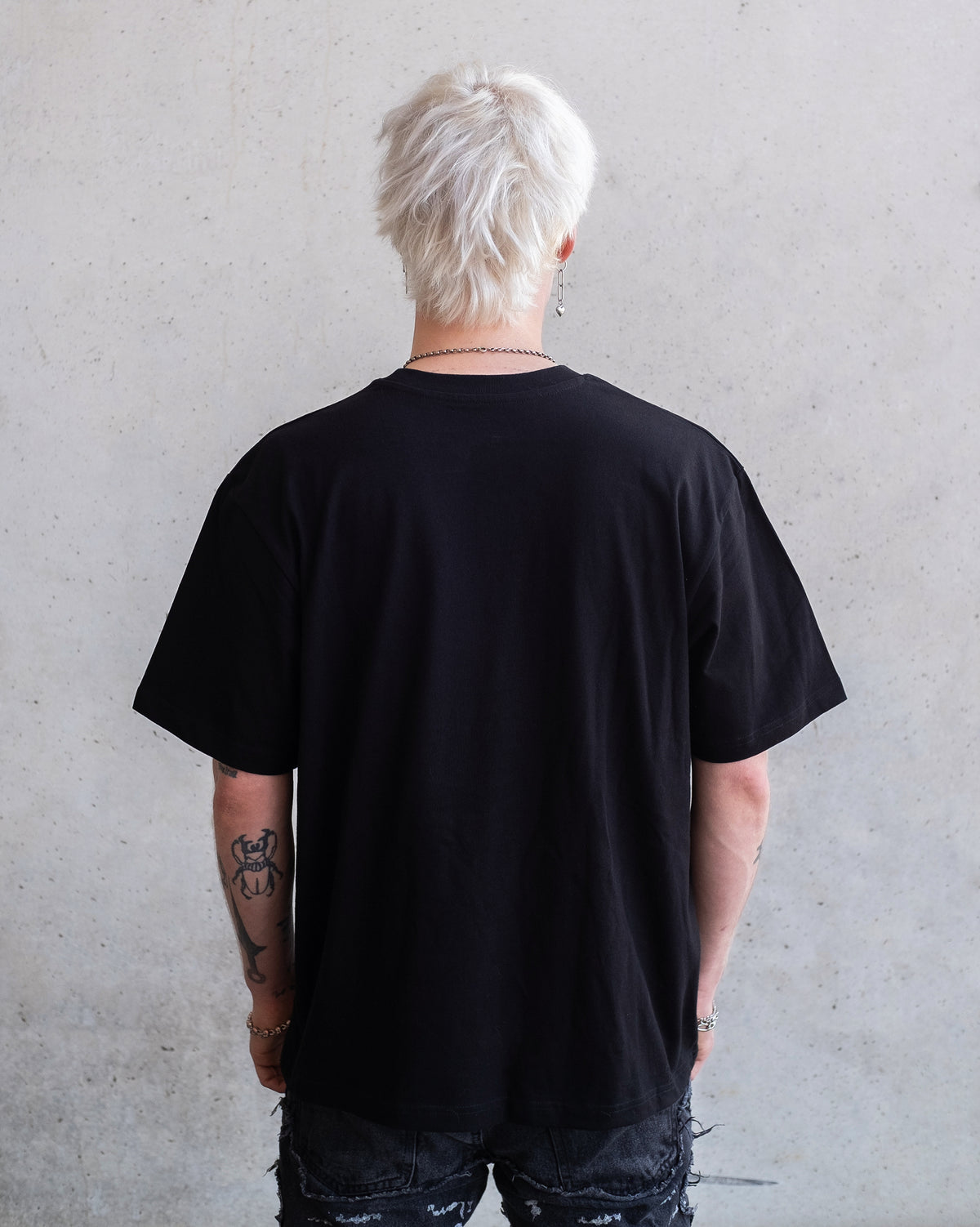 V1AVIL T-Shirt